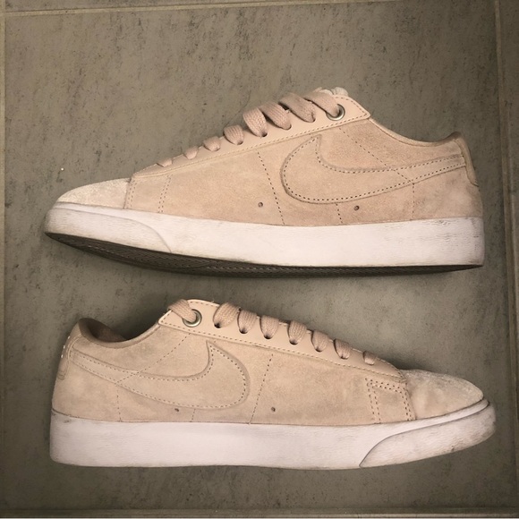 Nike Blazer Low Velvet Pink Sneakers - Picture 2 of 6